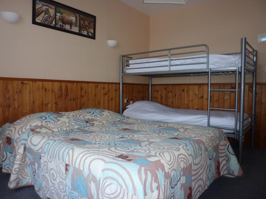 Hotel Des Biches Nuaille Room photo