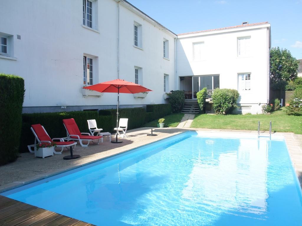 Hotel Des Biches Nuaille Exterior photo